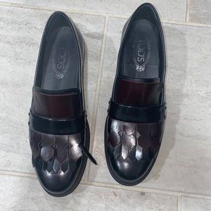 TOD’S LEATHER WOMENS LOAFERS